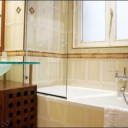 Hotel Pavillon Villiers Etoile Parigi